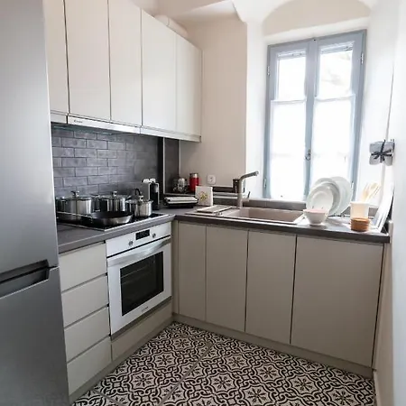 Apartment Englezena's