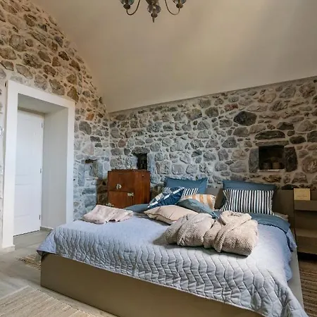 Englezena's Leonídion