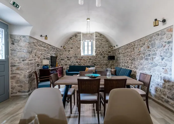 Englezena's Леонидион