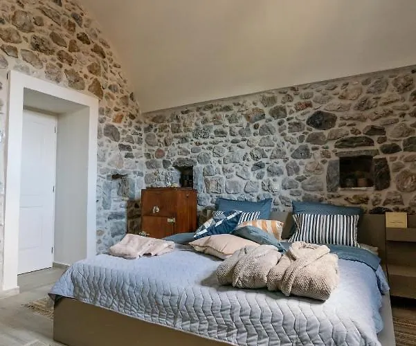 Englezena's Леонидион